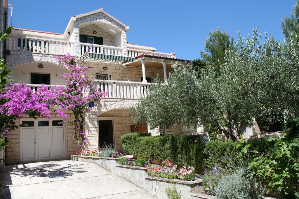 Apartments Jagoda Бол Екстериор снимка